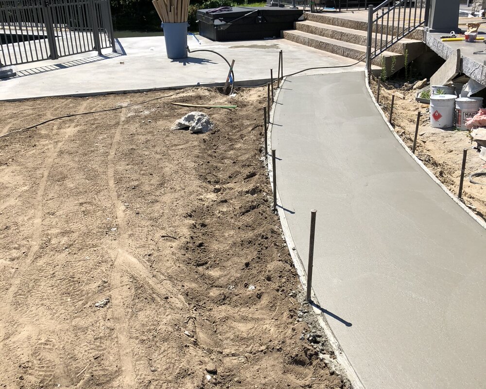 Patio béton estampé personnalisé - Finition Béton Design Québec