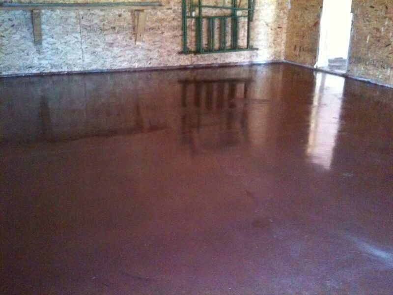 Plancher de garage résistant en béton estampé - Finition Béton Design