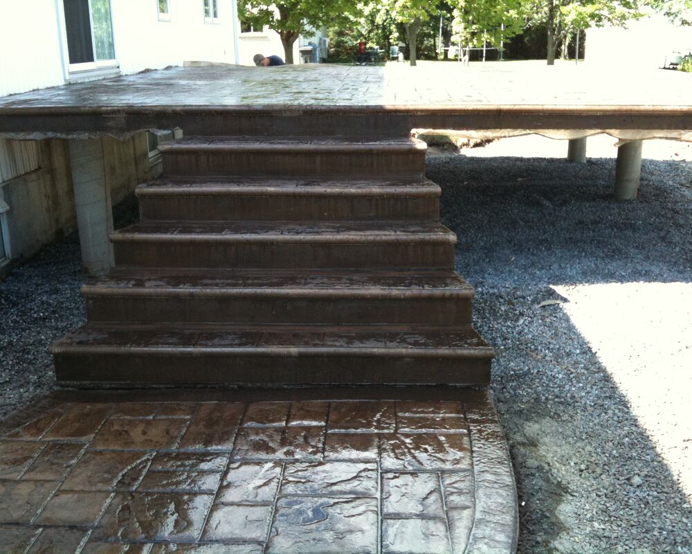 Escalier en béton avec finition professionnelle antidérapante